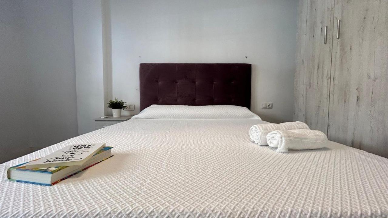 Piso Compartido Delyrent Acosta Pansiyon Jaén Dış mekan fotoğraf