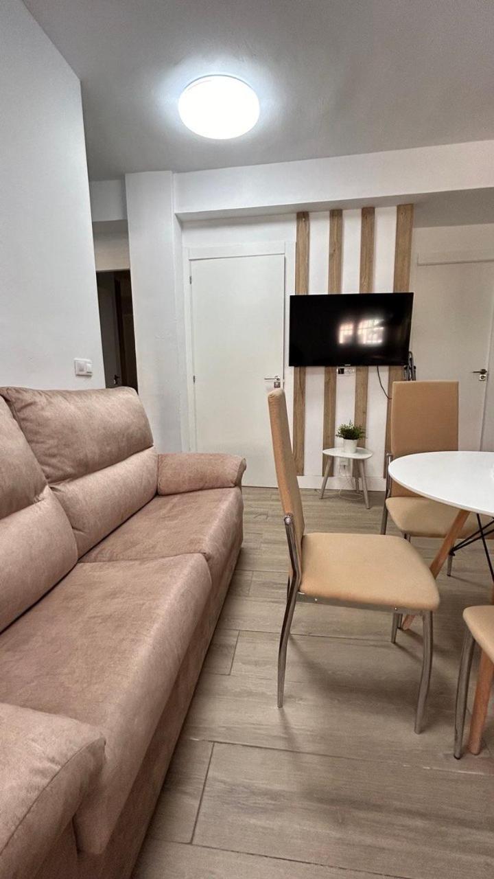 Piso Compartido Delyrent Acosta Pansiyon Jaén Dış mekan fotoğraf