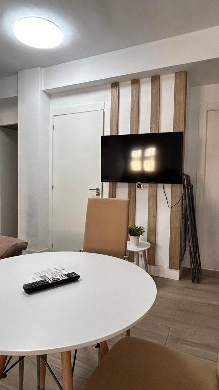 Piso Compartido Delyrent Acosta Pansiyon Jaén Dış mekan fotoğraf