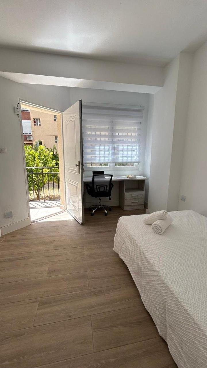 Piso Compartido Delyrent Acosta Pansiyon Jaén Dış mekan fotoğraf
