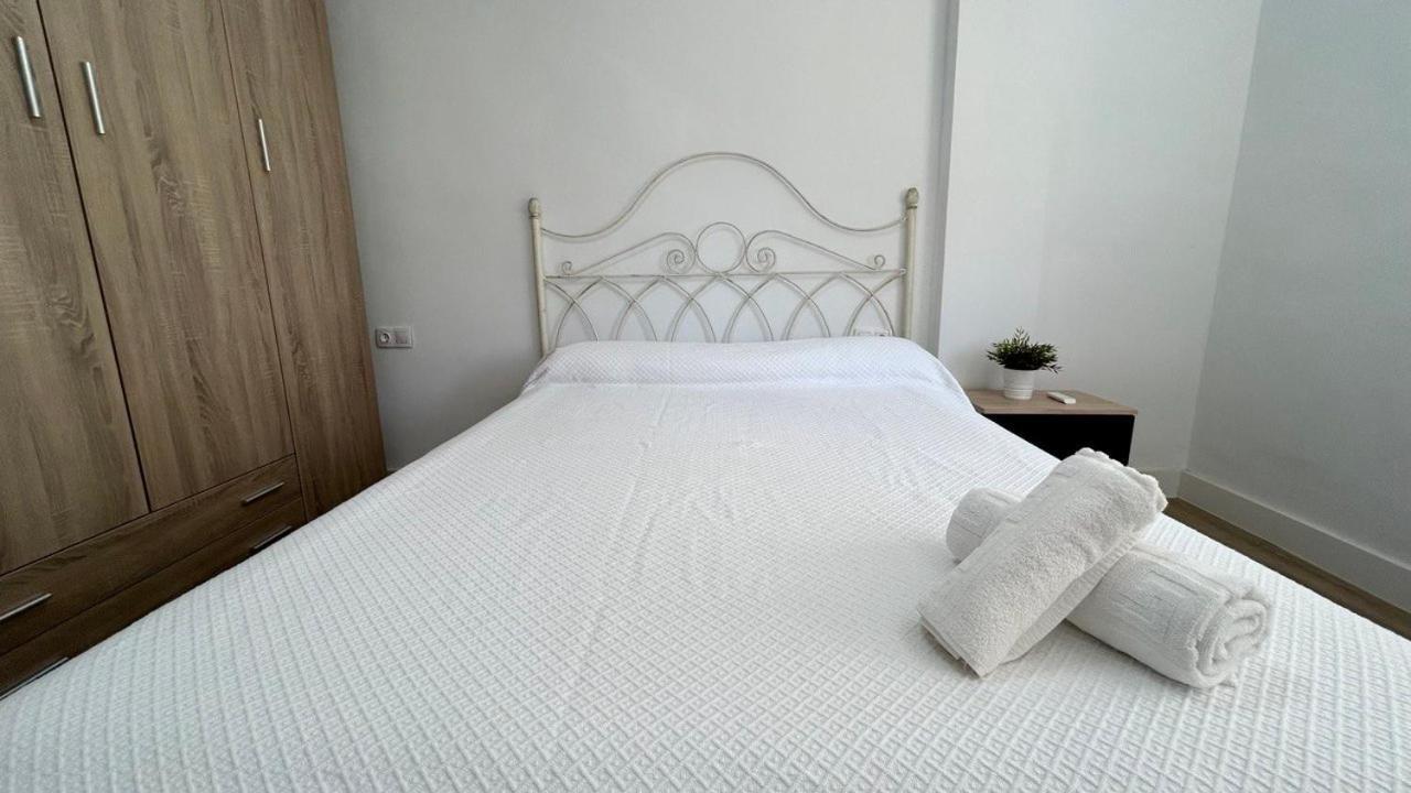 Piso Compartido Delyrent Acosta Pansiyon Jaén Dış mekan fotoğraf